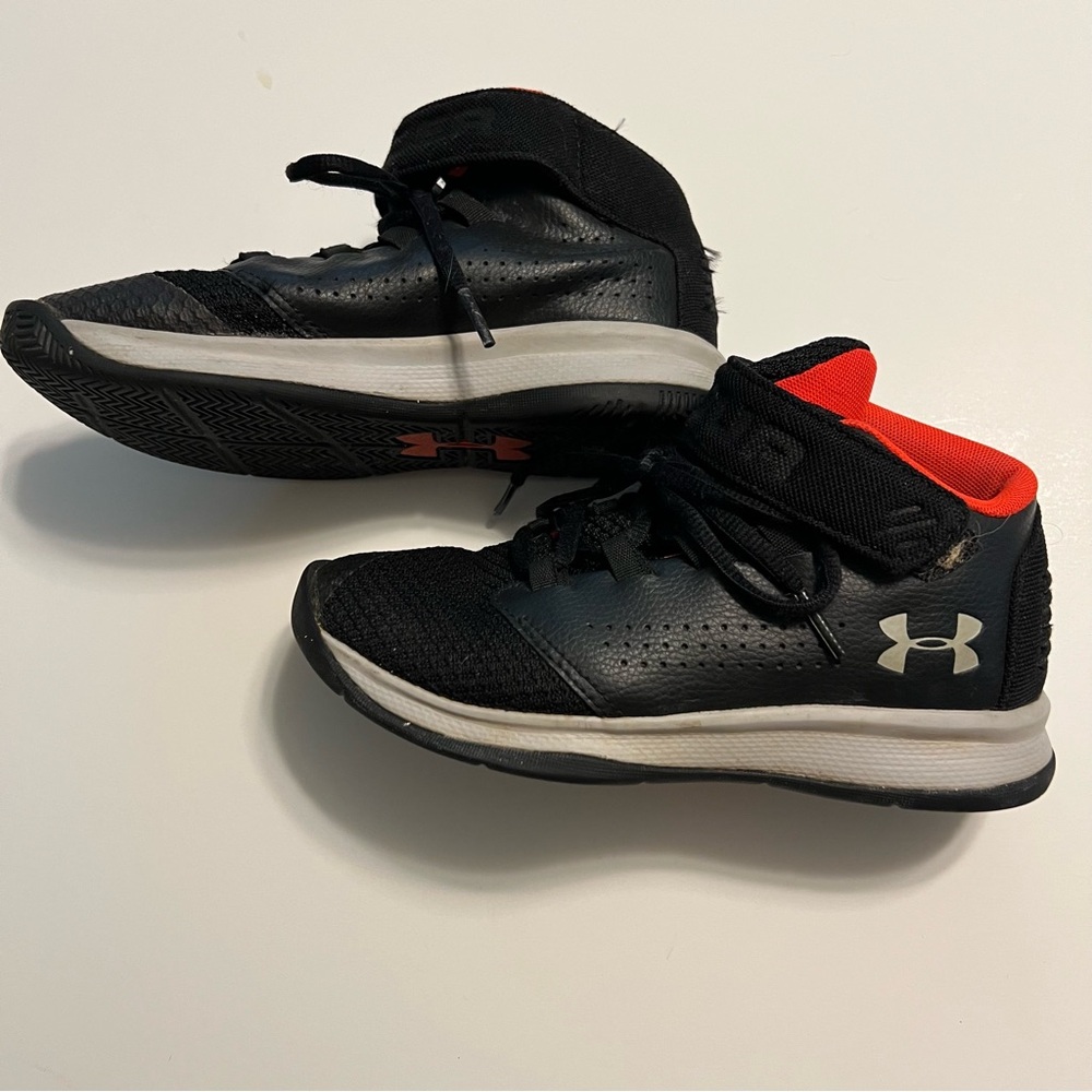 Under Armour Kids Black Sneakers with White And Red Highlights
